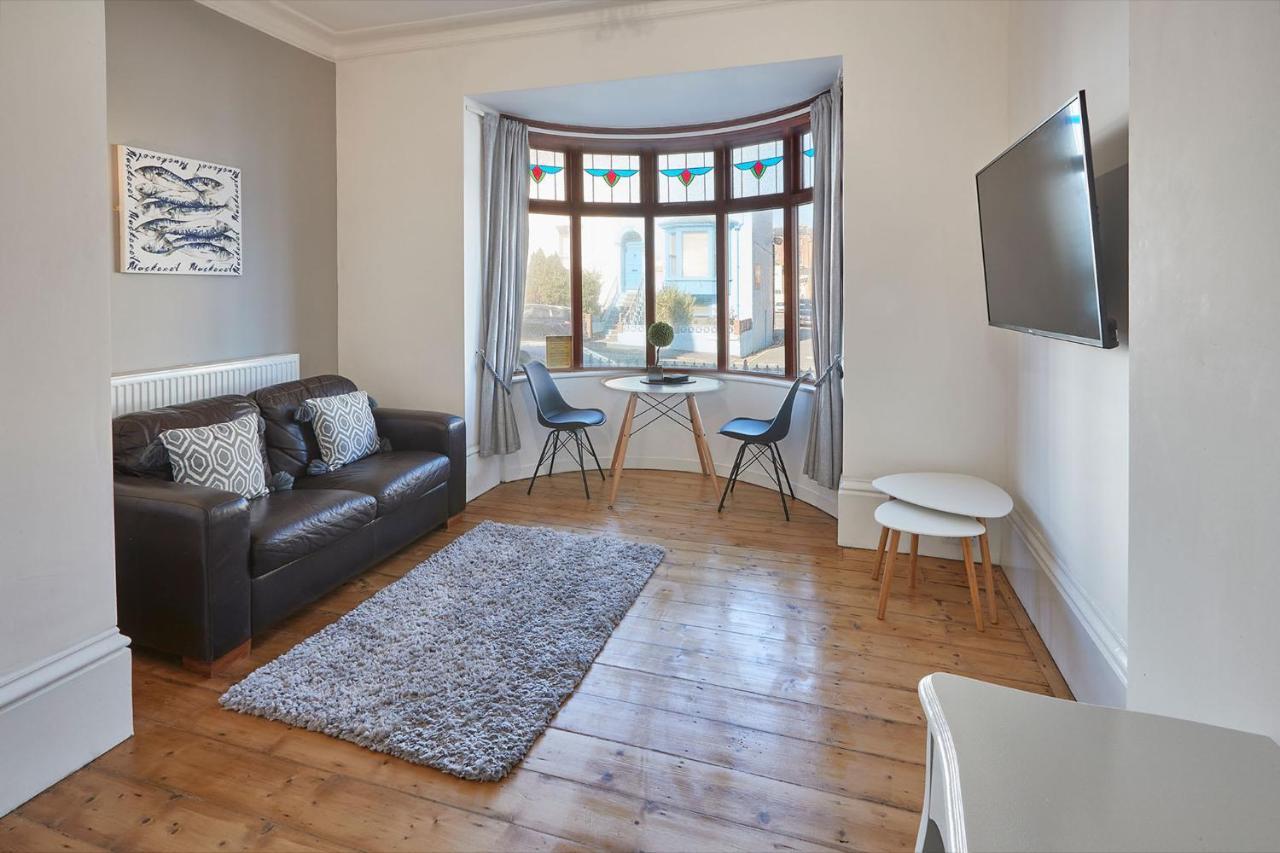 2, Khyber Apartamento *